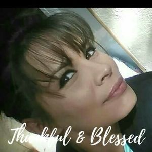 Meet your Posher, Dee